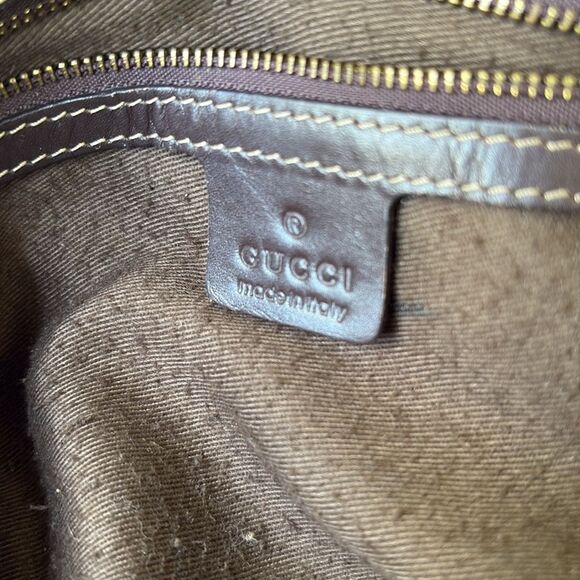 Gucci Pelham medium monogram bag - Picture 10 of 12